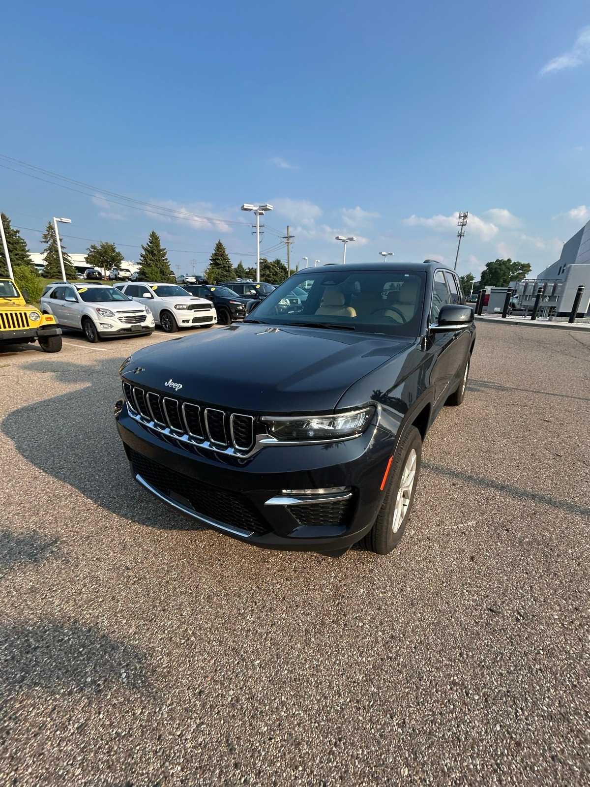 Thumbnail: 2023 Jeep Grand Cherokee - 5