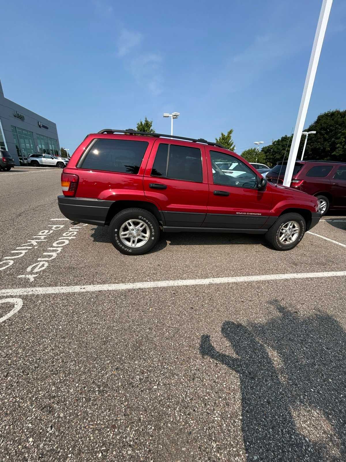Thumbnail: 2004 Jeep Grand Cherokee - 12