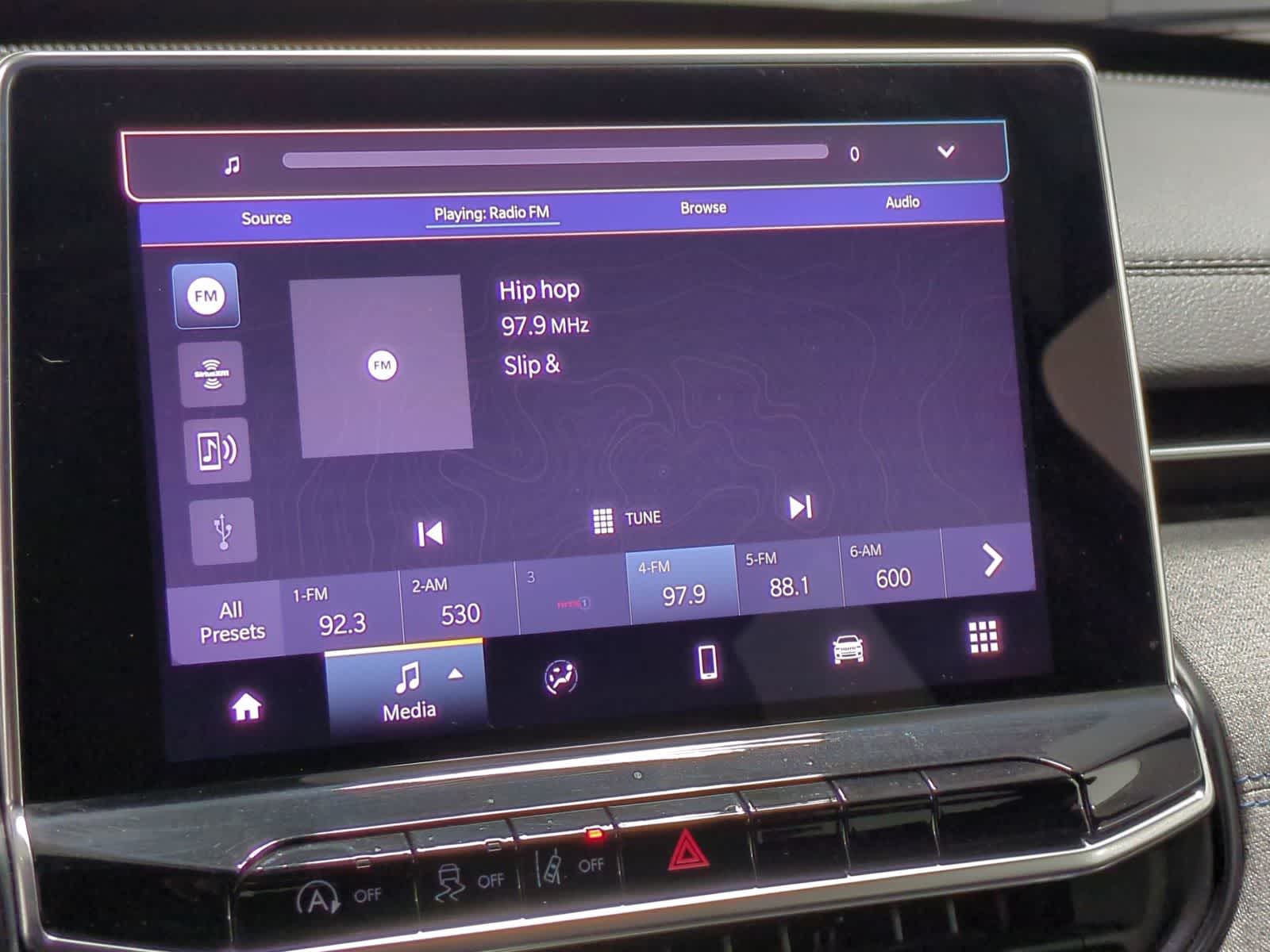 Thumbnail: 2024 Jeep Compass - 28