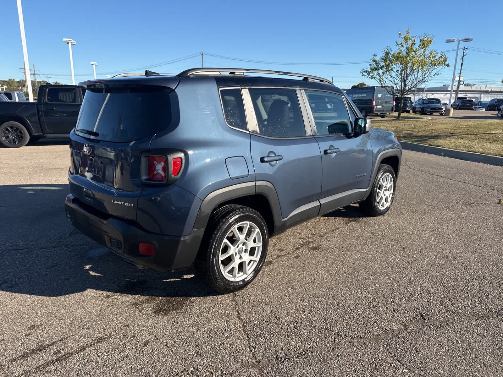Thumbnail: 2021 Jeep Renegade - 18