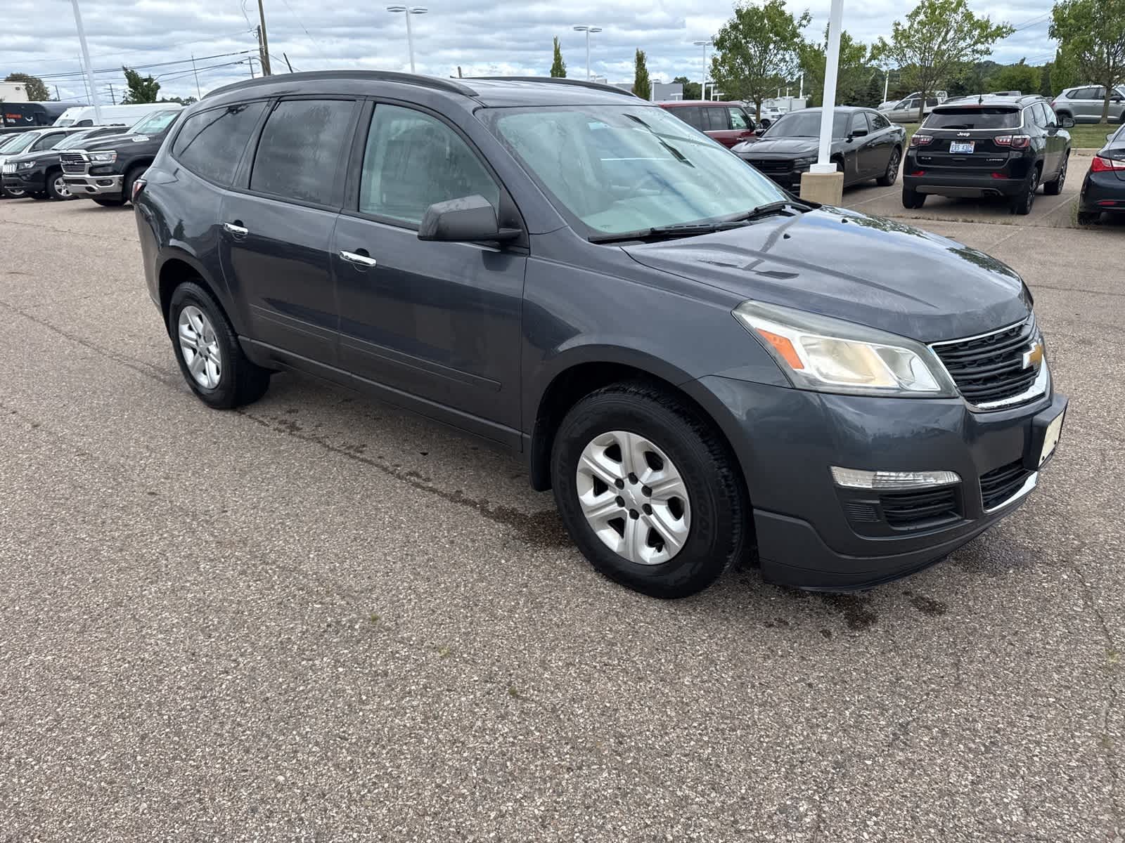 Thumbnail: 2014 Chevrolet Traverse - 10