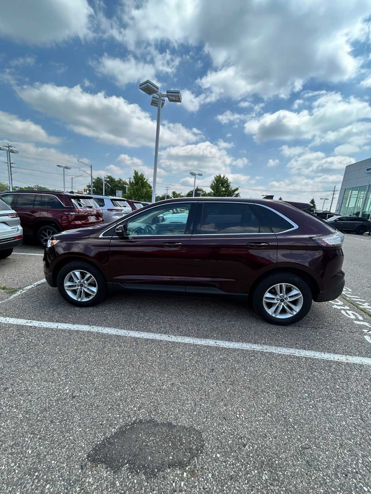 Thumbnail: 2017 Ford Edge - 27