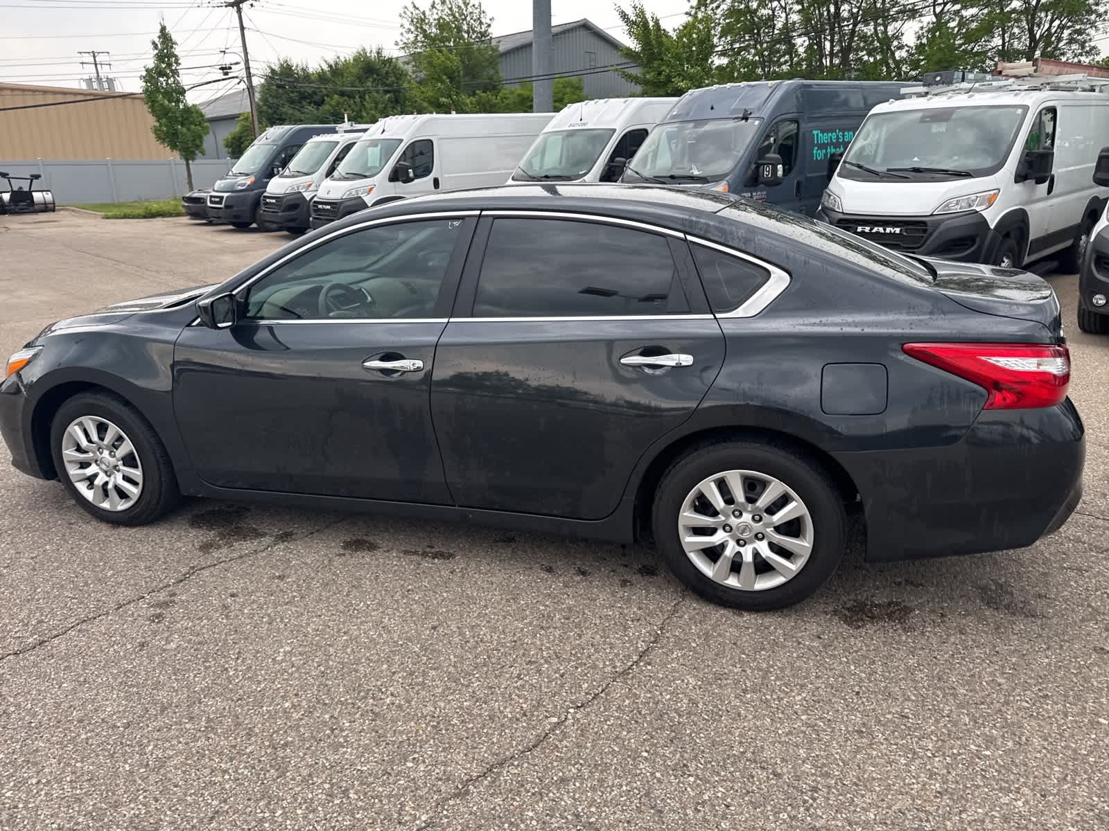 2017 Nissan Altima S 21