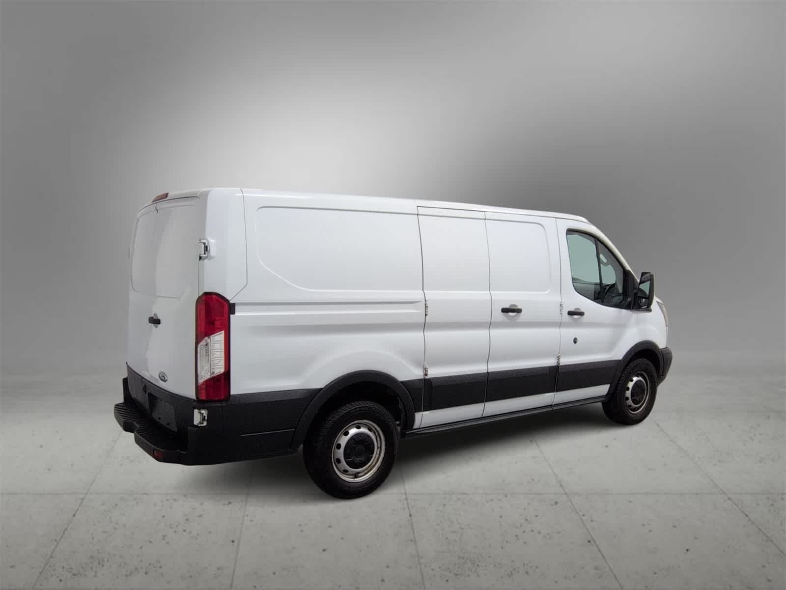 Thumbnail: 2019 Ford Transit Series - 8