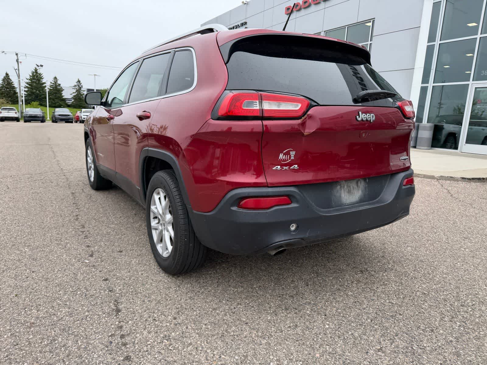 Thumbnail: 2015 Jeep Cherokee - 22