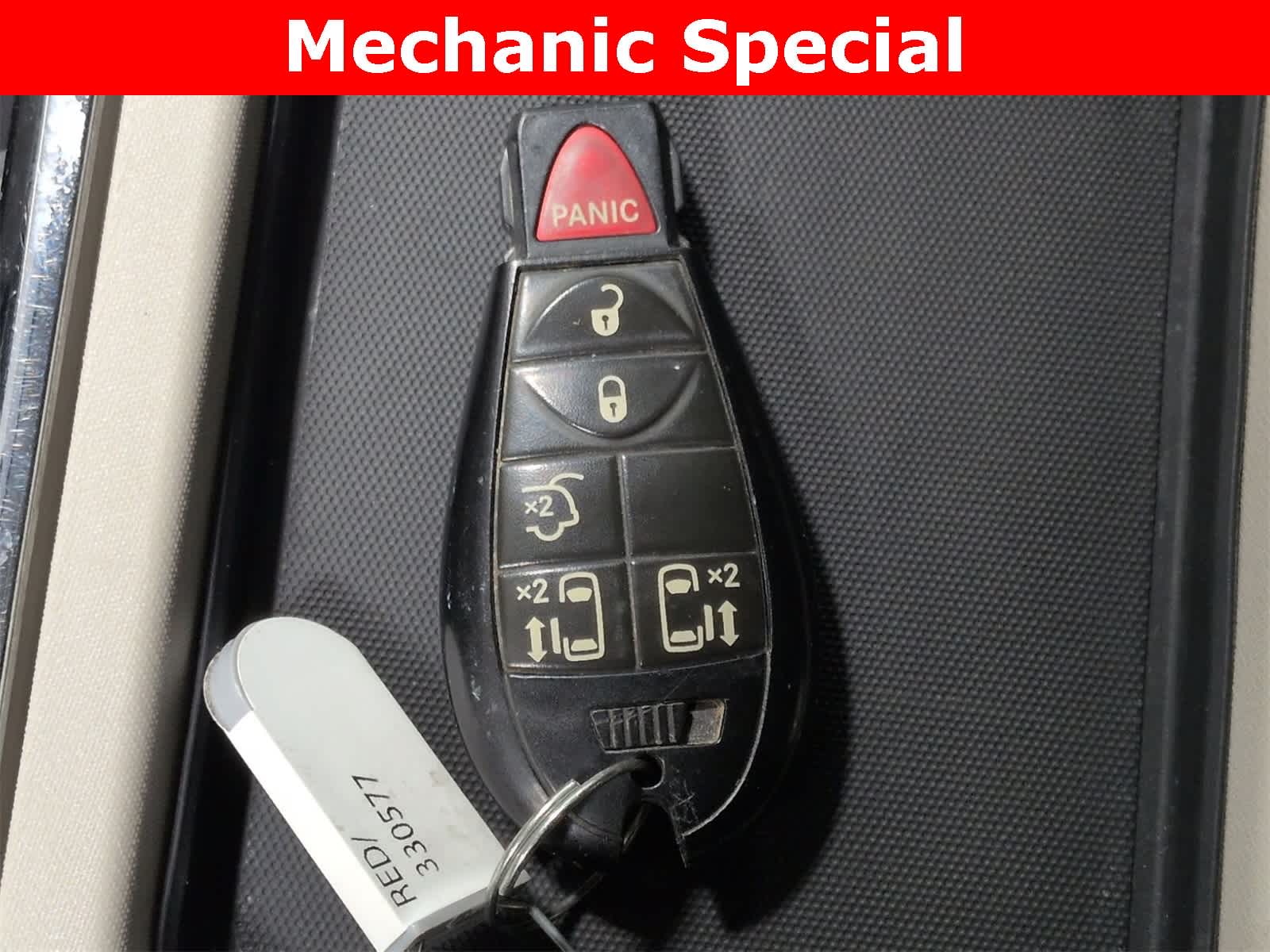 Thumbnail: 2012 Chrysler Town & Country - 35