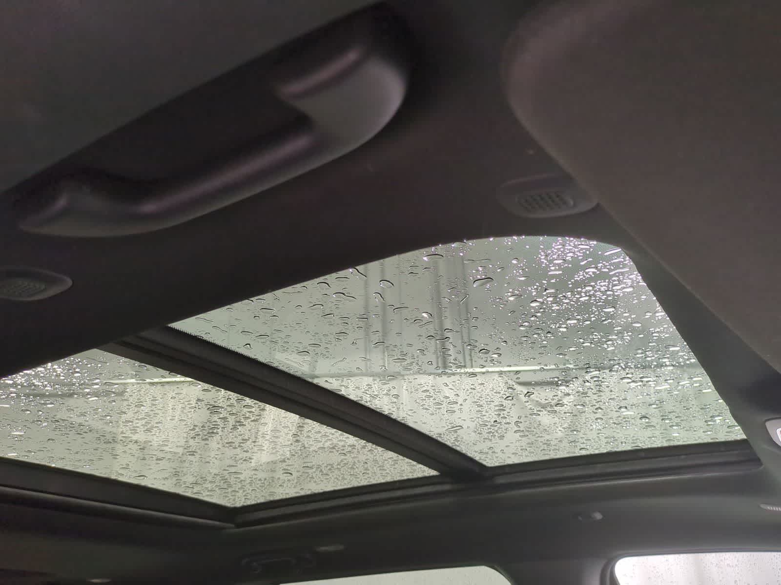 Thumbnail: 2023 Jeep Wagoneer - 21