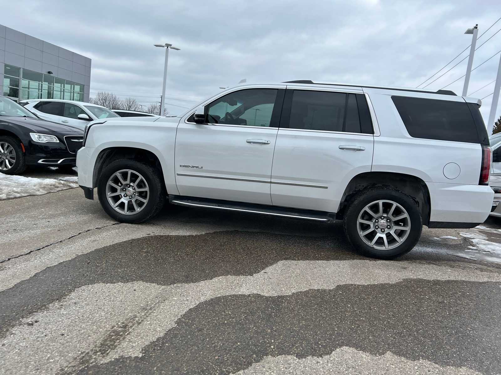 Thumbnail: 2017 GMC Yukon - 35