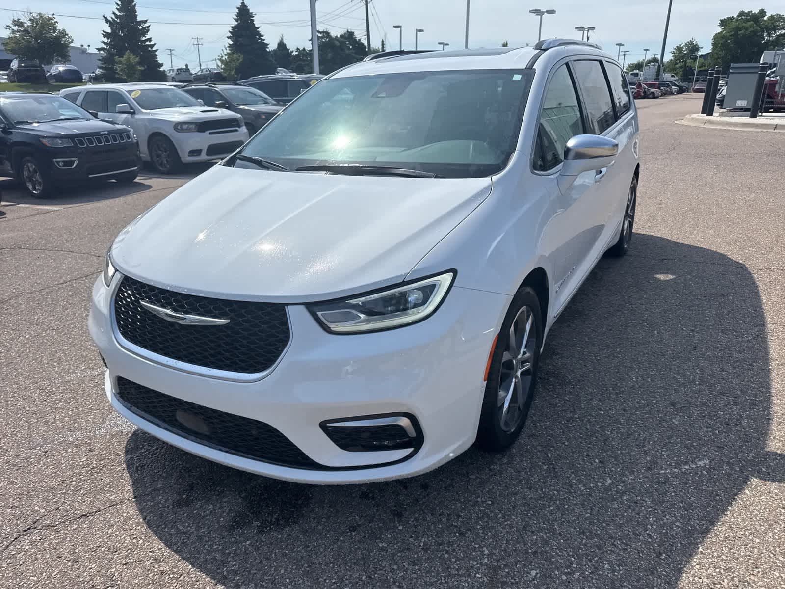 Thumbnail: 2022 Chrysler Pacifica - 2