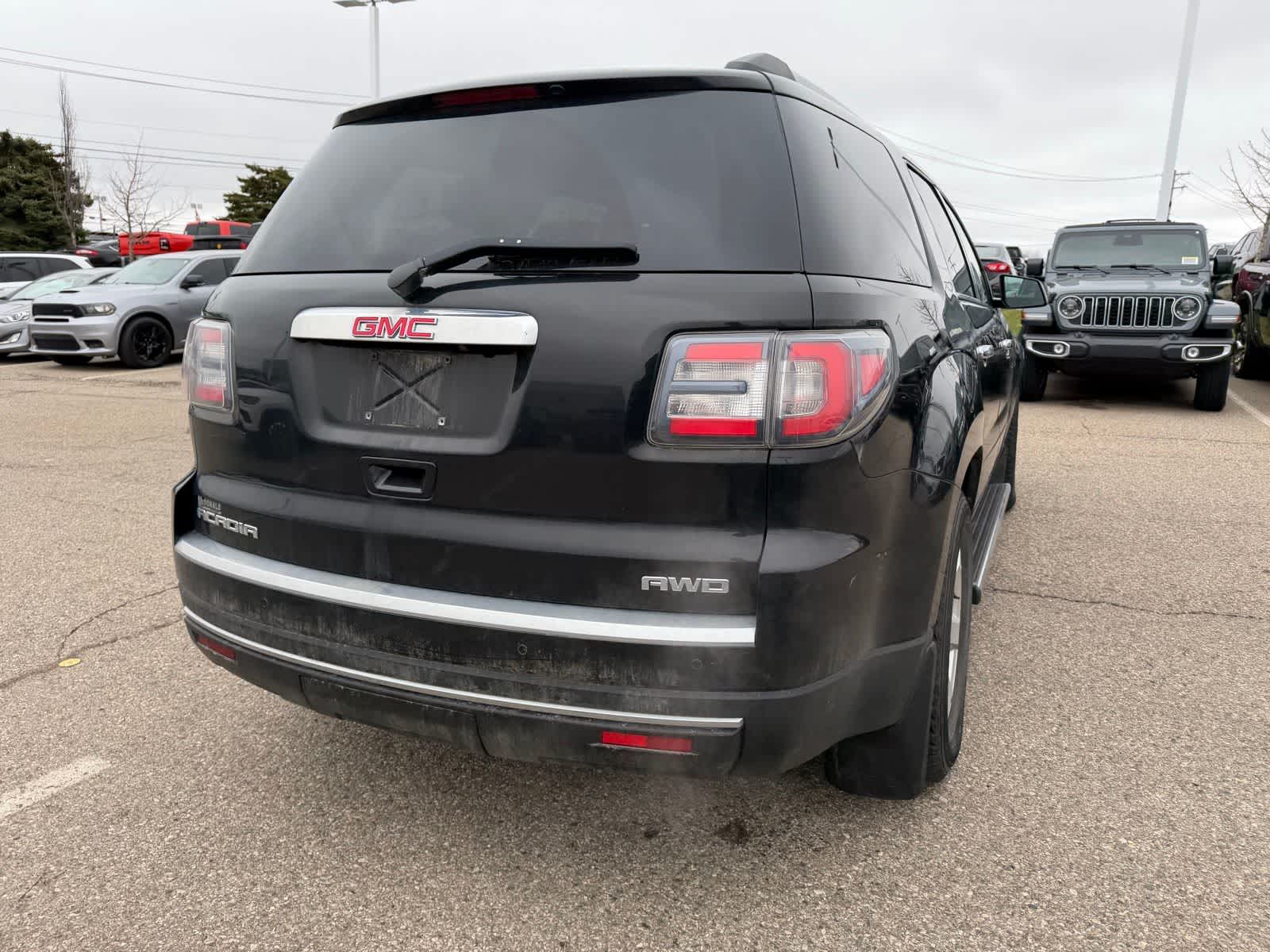 Thumbnail: 2016 GMC Acadia - 21