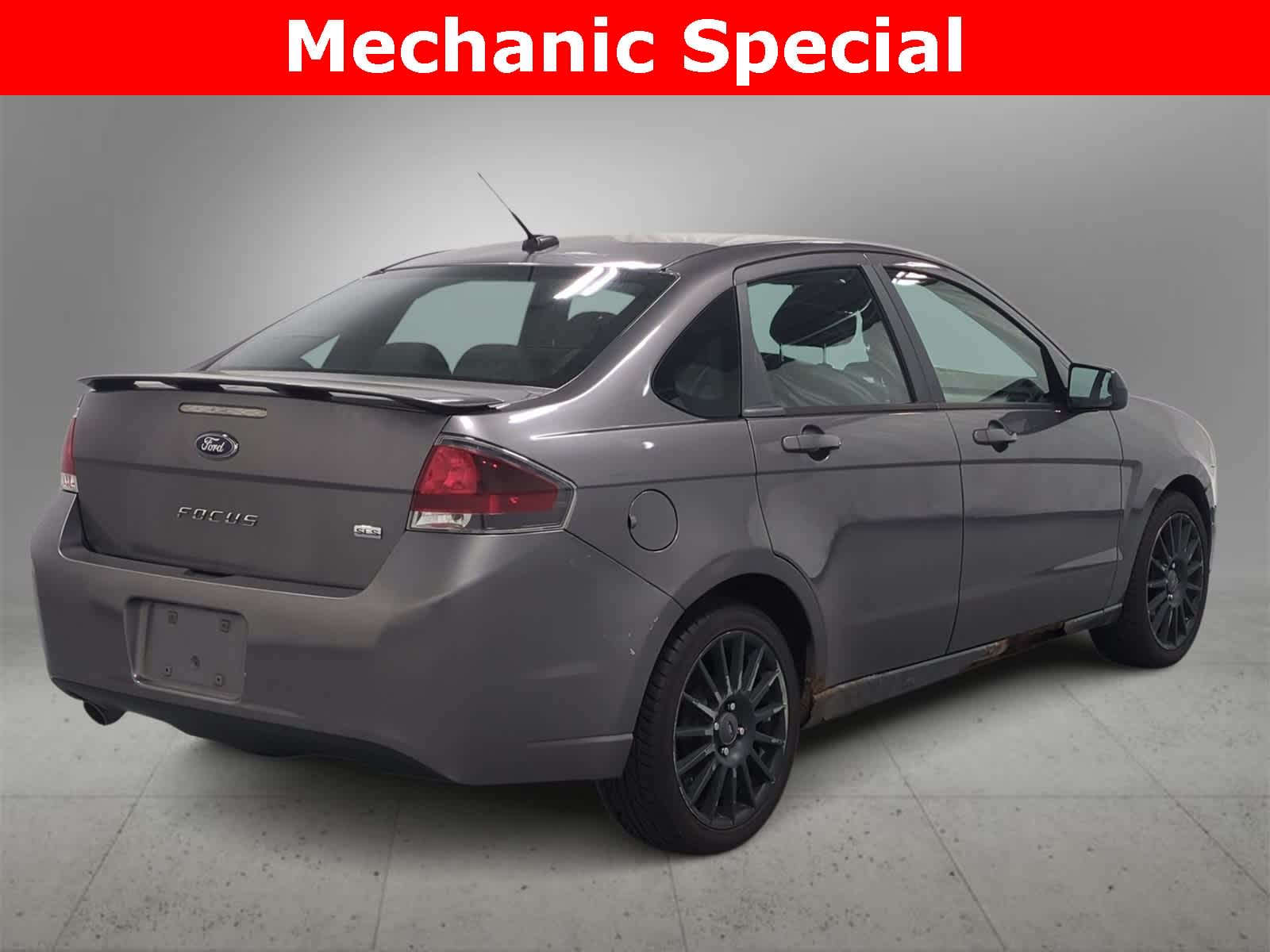 Thumbnail: 2010 Ford Focus - 8
