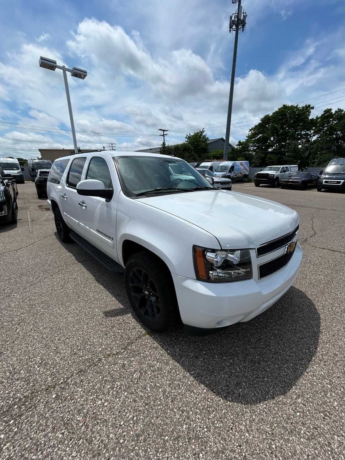 Thumbnail: 2008 Chevrolet Suburban - 6