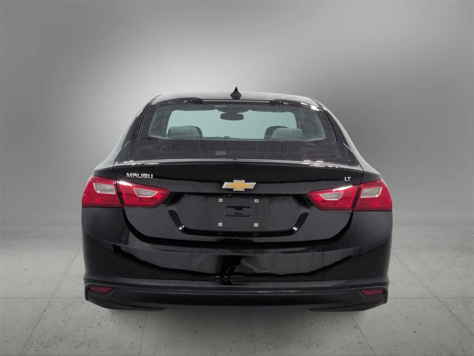 Thumbnail: 2018 Chevrolet Malibu - 7