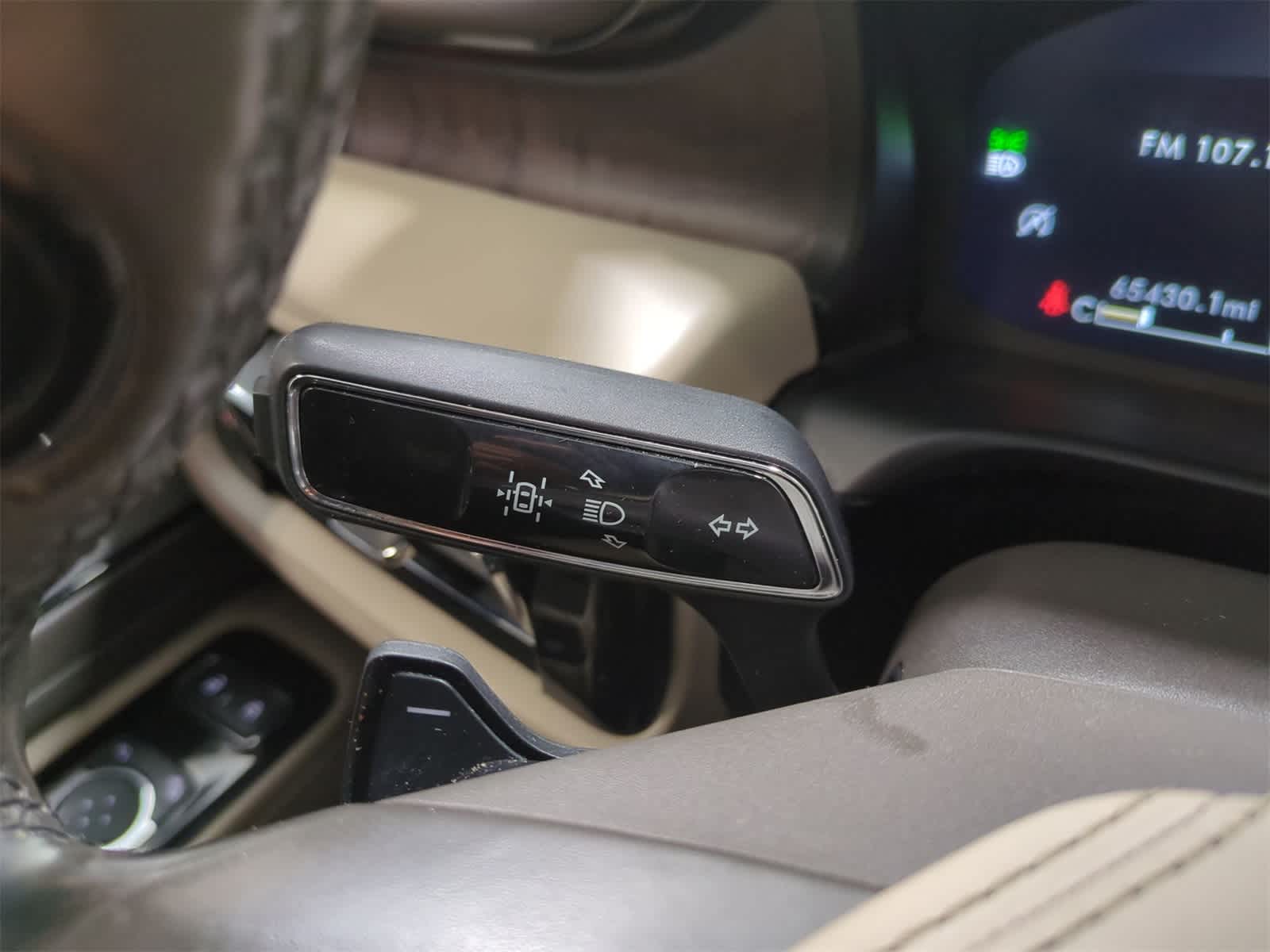 Thumbnail: 2020 Lincoln Aviator - 29