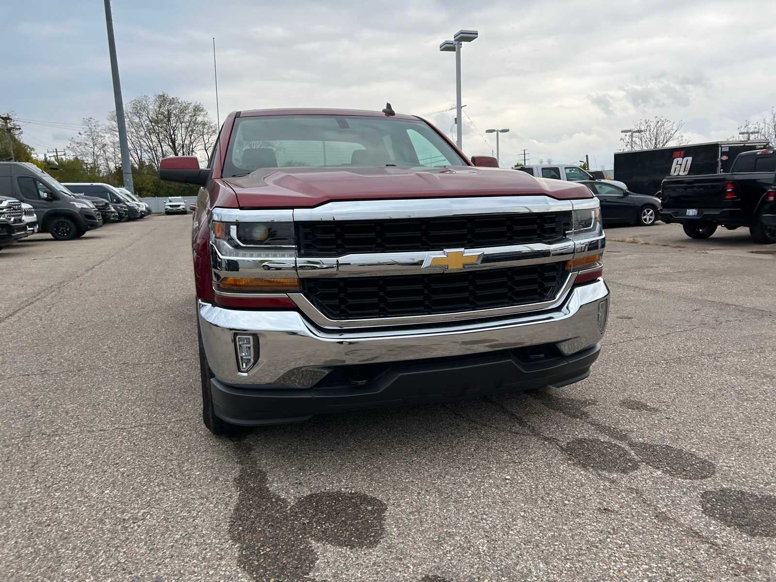 Thumbnail: 2018 Chevrolet Silverado 1500 - 6