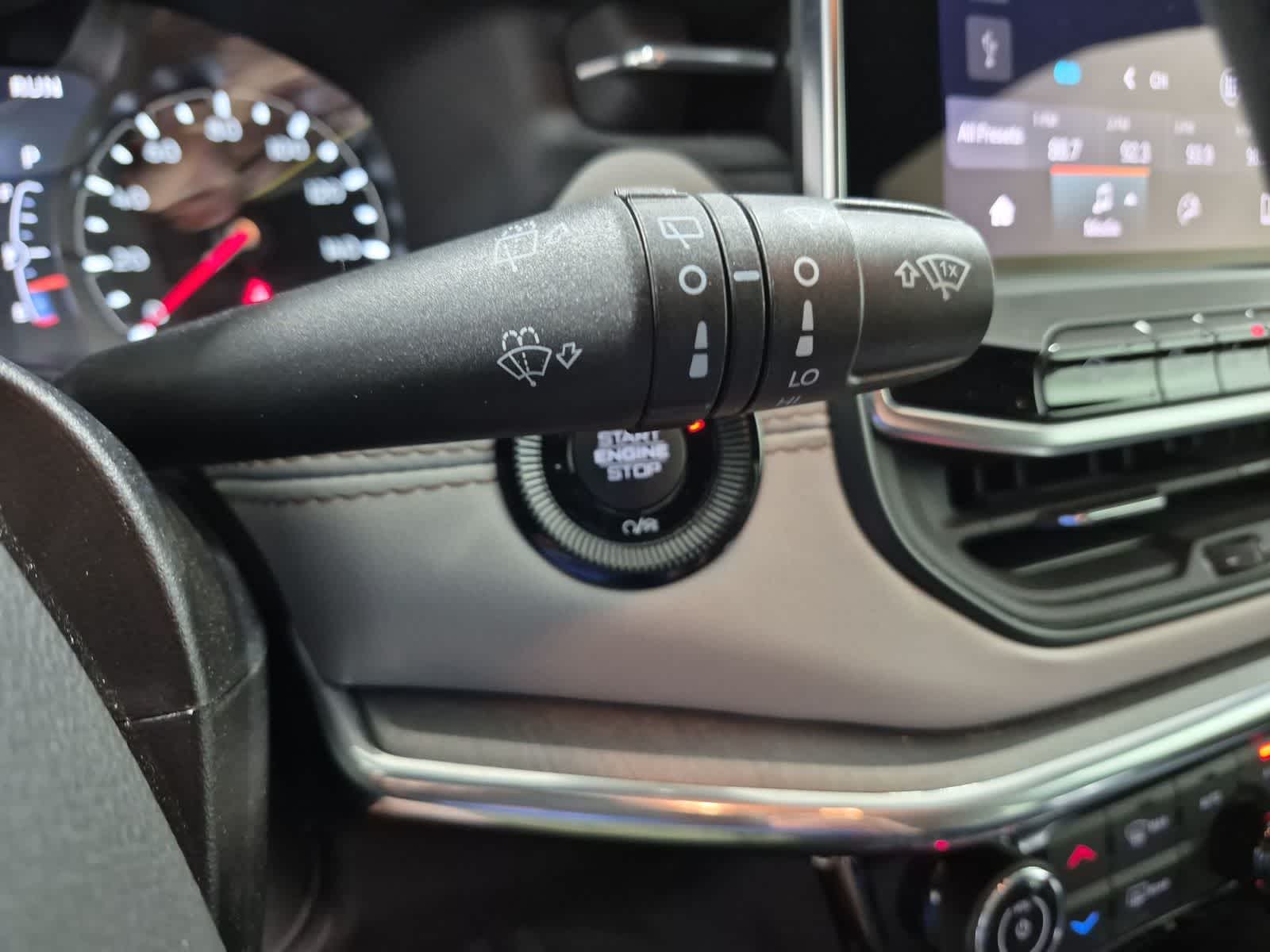 Thumbnail: 2023 Jeep Compass - 25