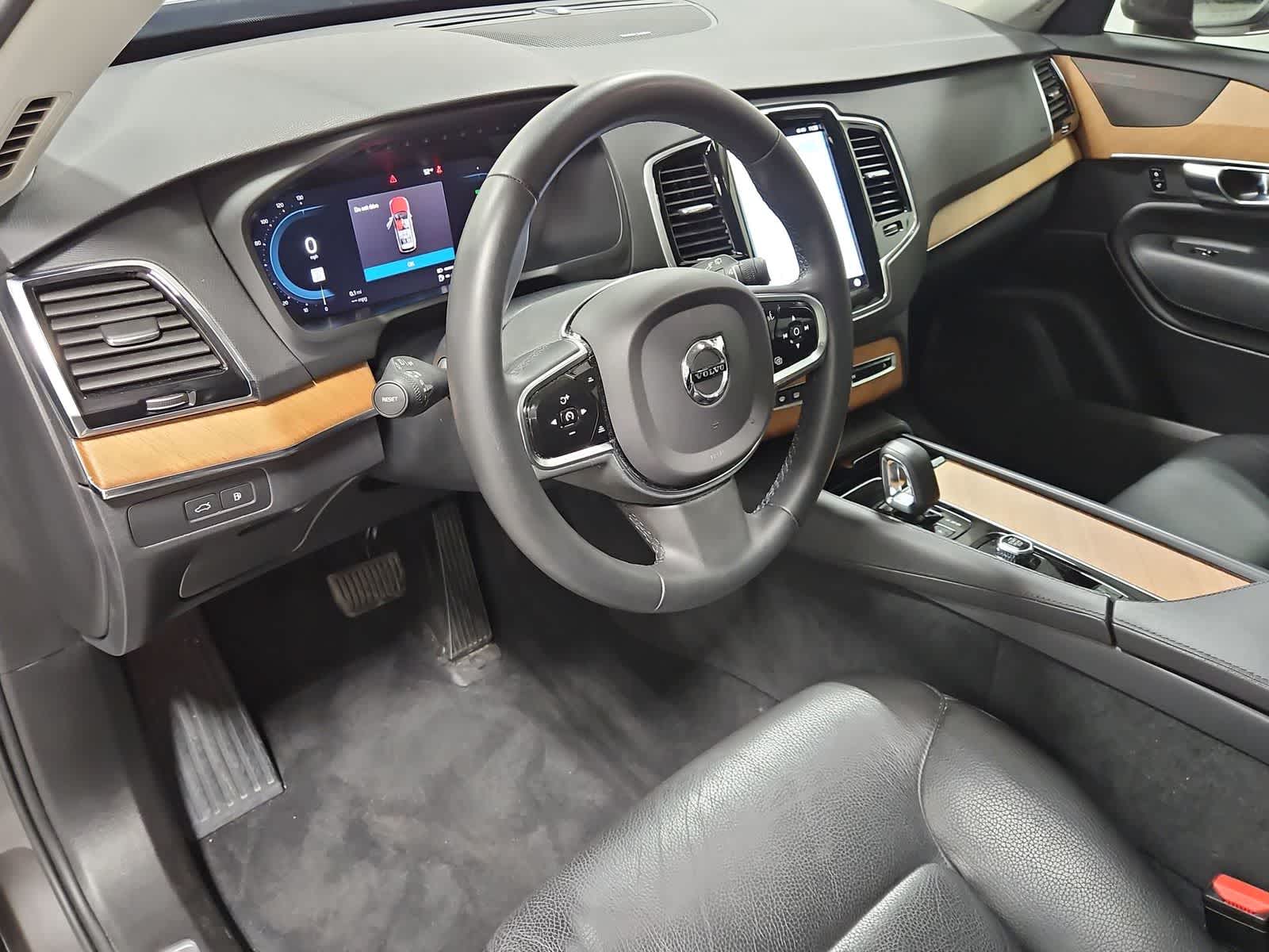 Thumbnail: 2023 Volvo XC90 - 10