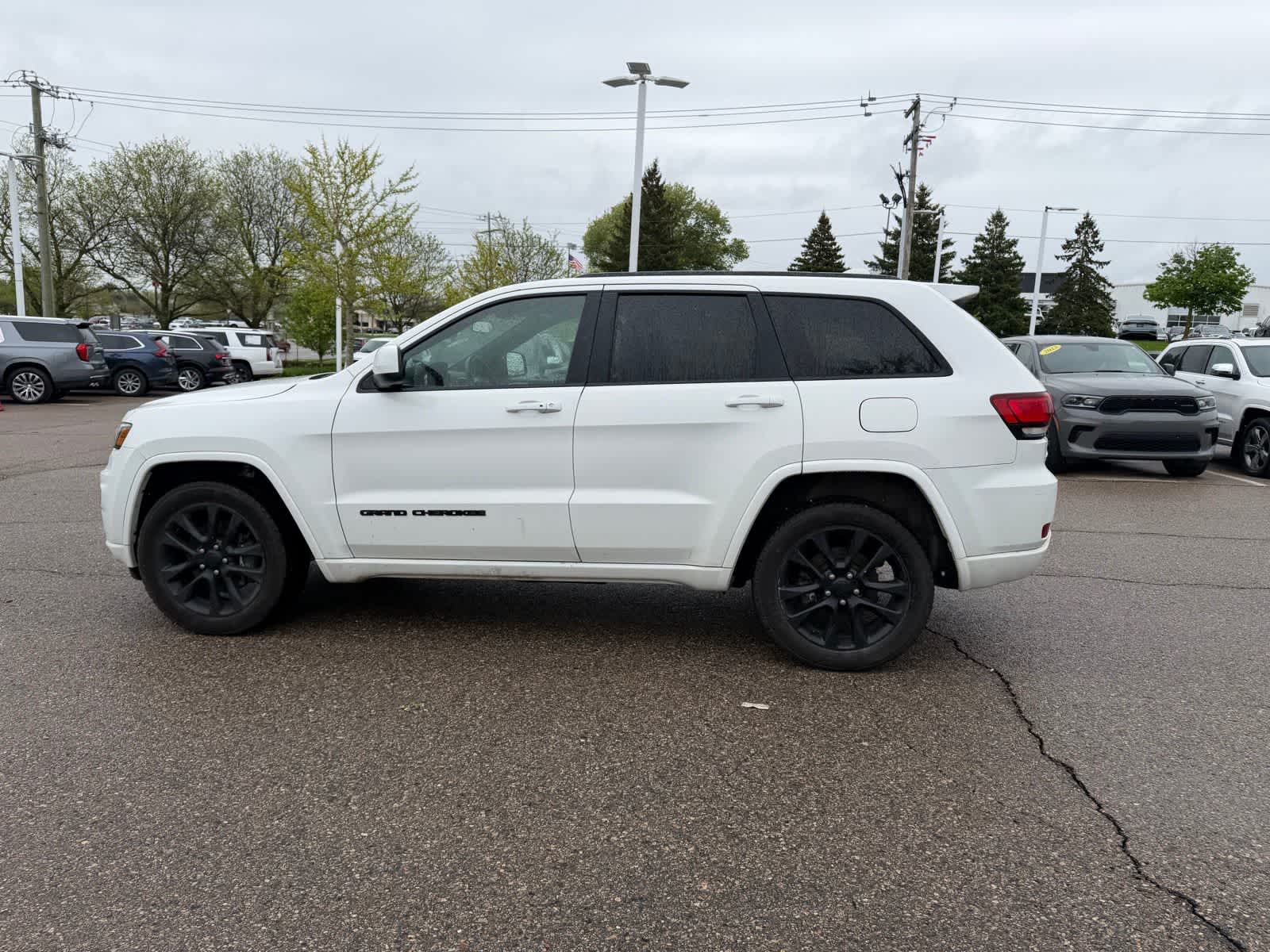 Thumbnail: 2021 Jeep Grand Cherokee - 24