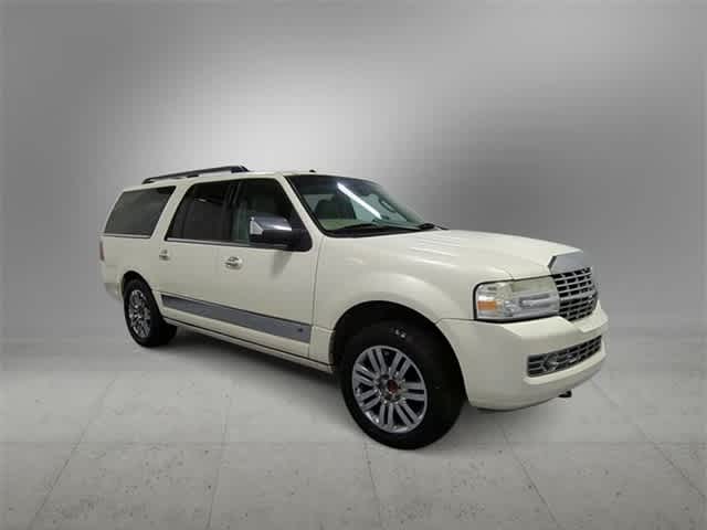 Used 2007 Lincoln Navigator Base with VIN 5LMFL27547LJ09819 for sale in Minneapolis, MN