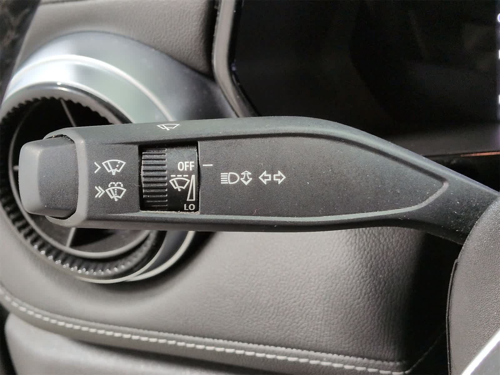 Thumbnail: 2023 Chevrolet Colorado - 26