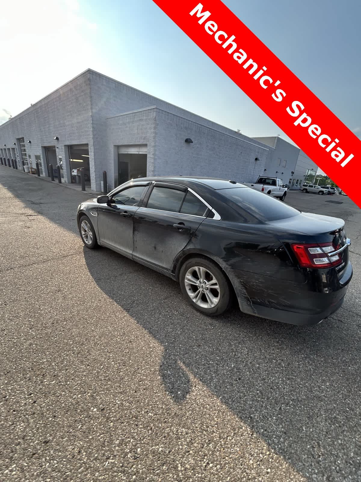 Thumbnail: 2014 Ford Taurus - 24