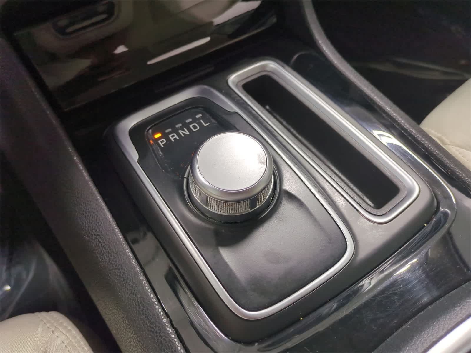 Thumbnail: 2023 Chrysler 300 - 30