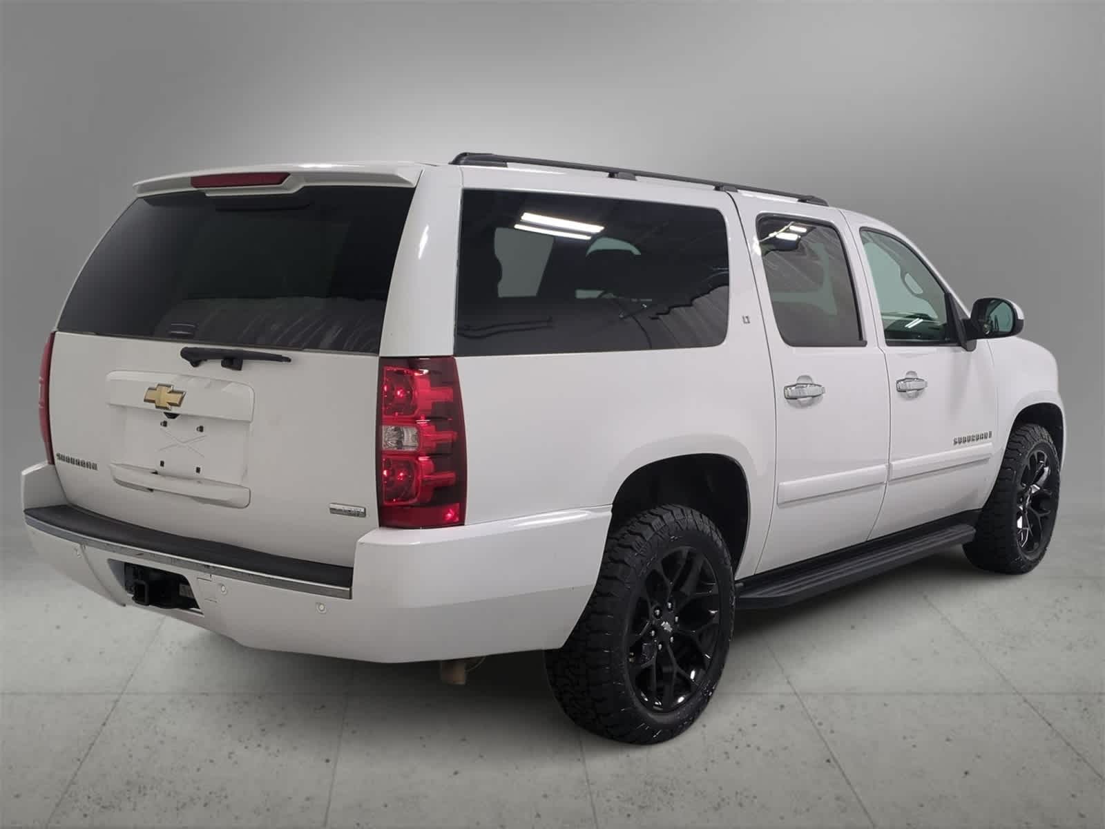 Thumbnail: 2008 Chevrolet Suburban - 8