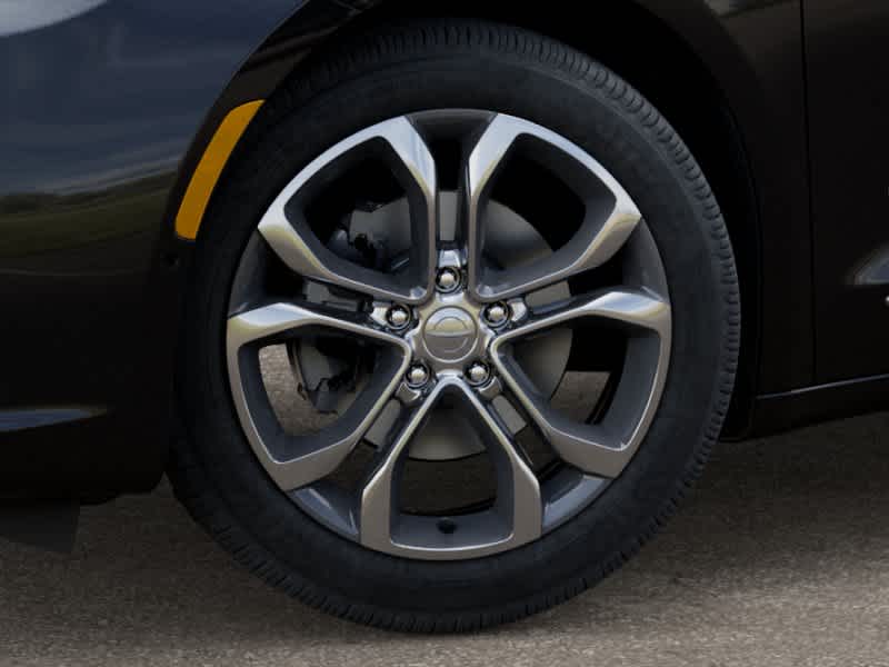 Thumbnail: 2026 Chrysler Pacifica - 8