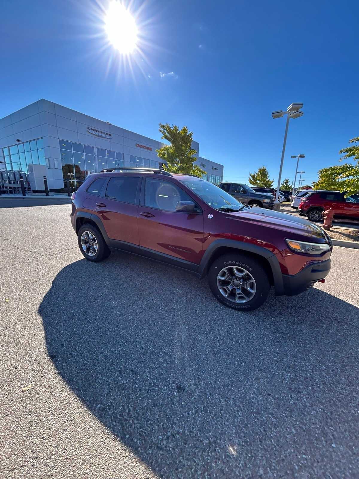 Thumbnail: 2019 Jeep Cherokee - 7