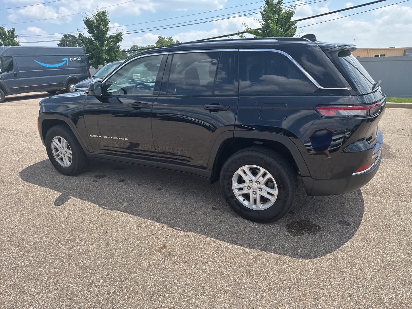 Thumbnail: 2023 Jeep Grand Cherokee - 23