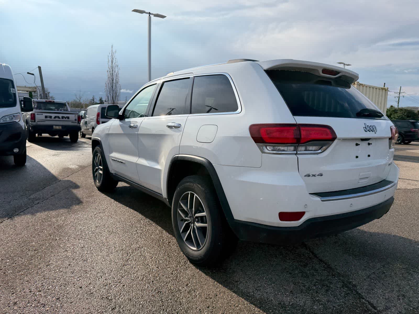 Thumbnail: 2021 Jeep Grand Cherokee - 25