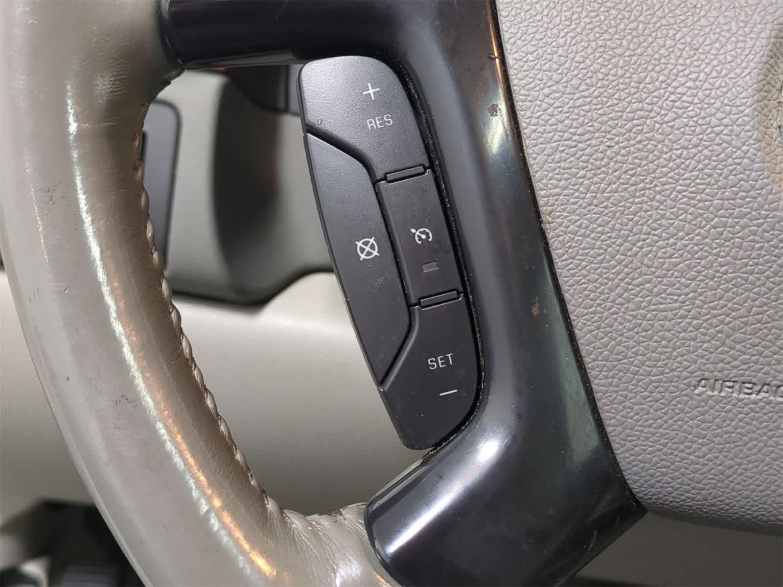 Thumbnail: 2008 Chevrolet Suburban - 24