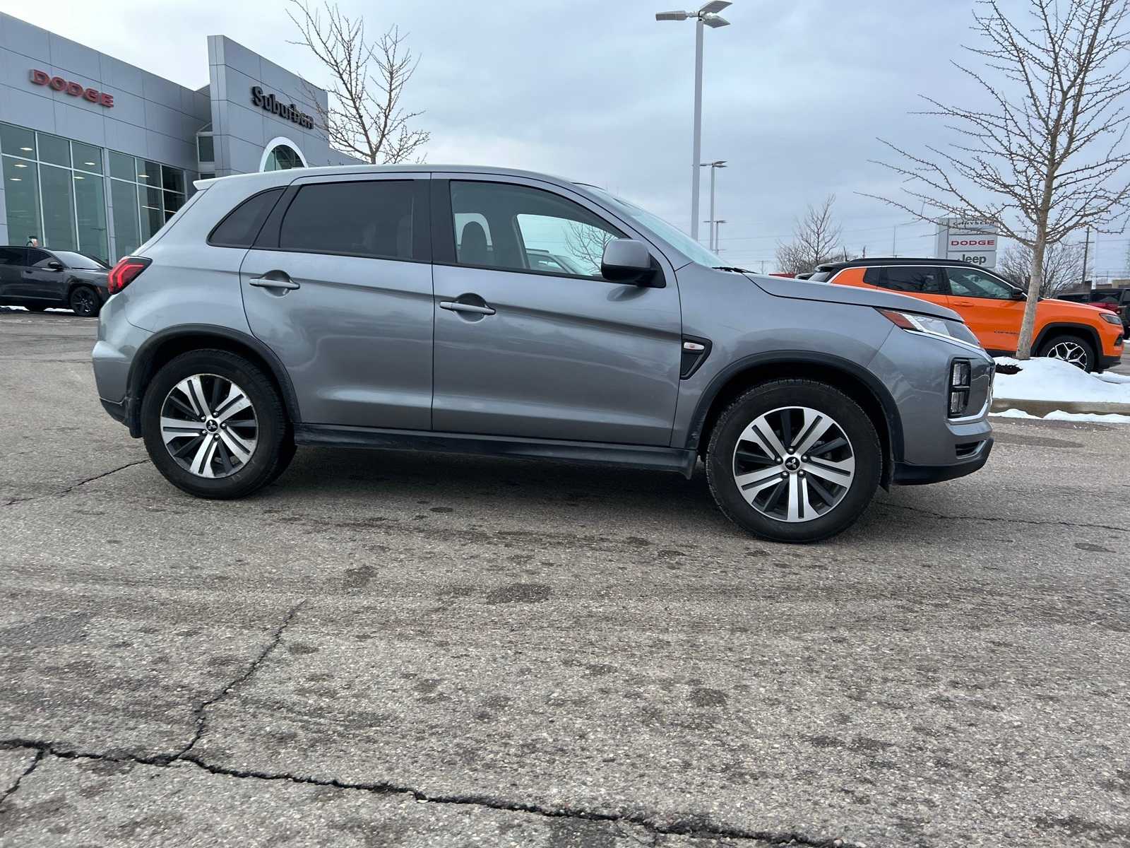 Thumbnail: 2023 Mitsubishi Outlander Sport - 8