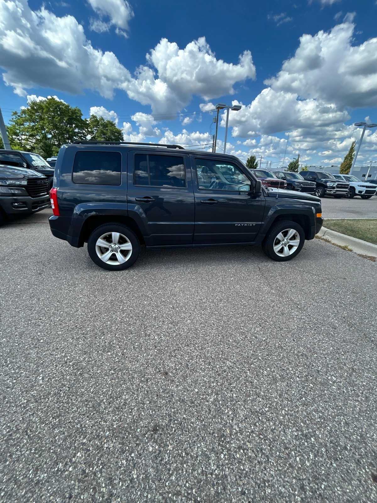 Thumbnail: 2014 Jeep Patriot - 16