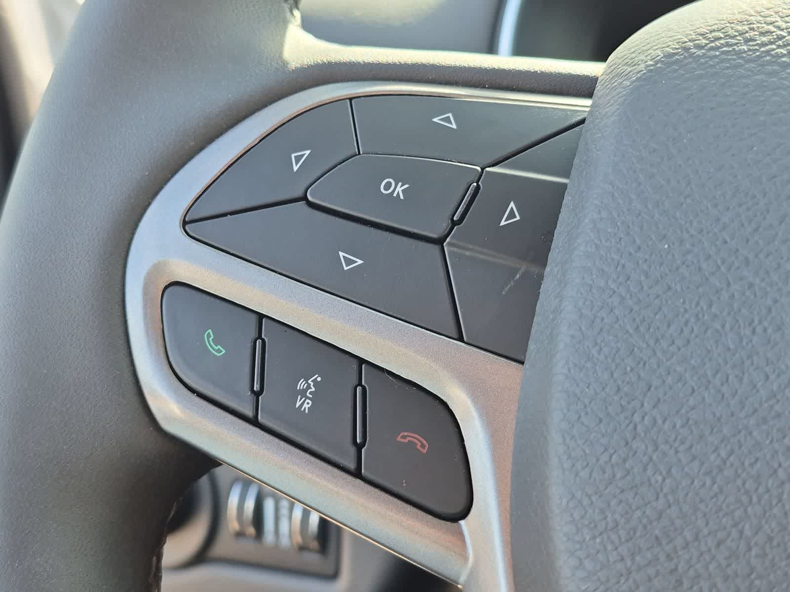 Thumbnail: 2022 Jeep Cherokee - 23