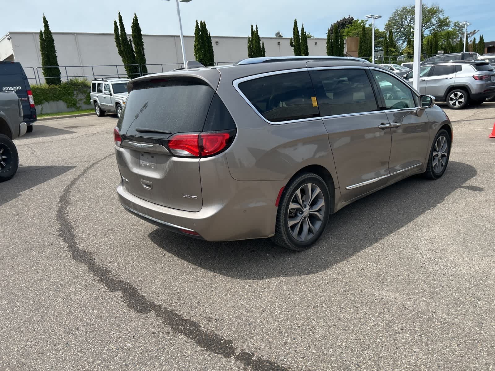 2018 Chrysler Pacifica Limited 19