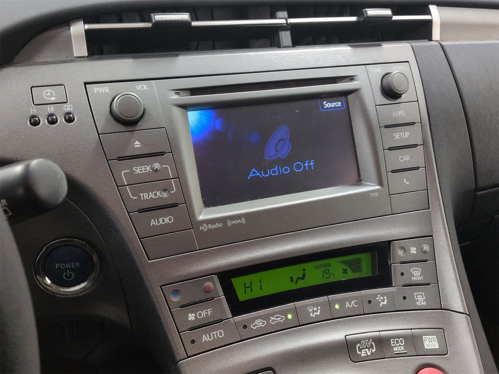 Thumbnail: 2015 Toyota Prius - 28