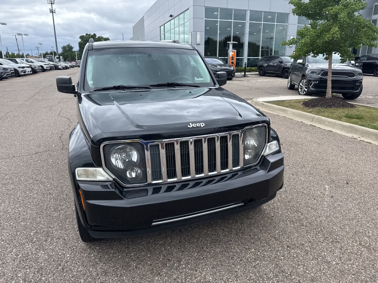 Thumbnail: 2012 Jeep Liberty - 5