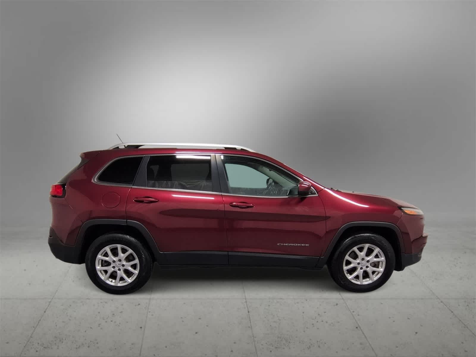 Thumbnail: 2015 Jeep Cherokee - 9