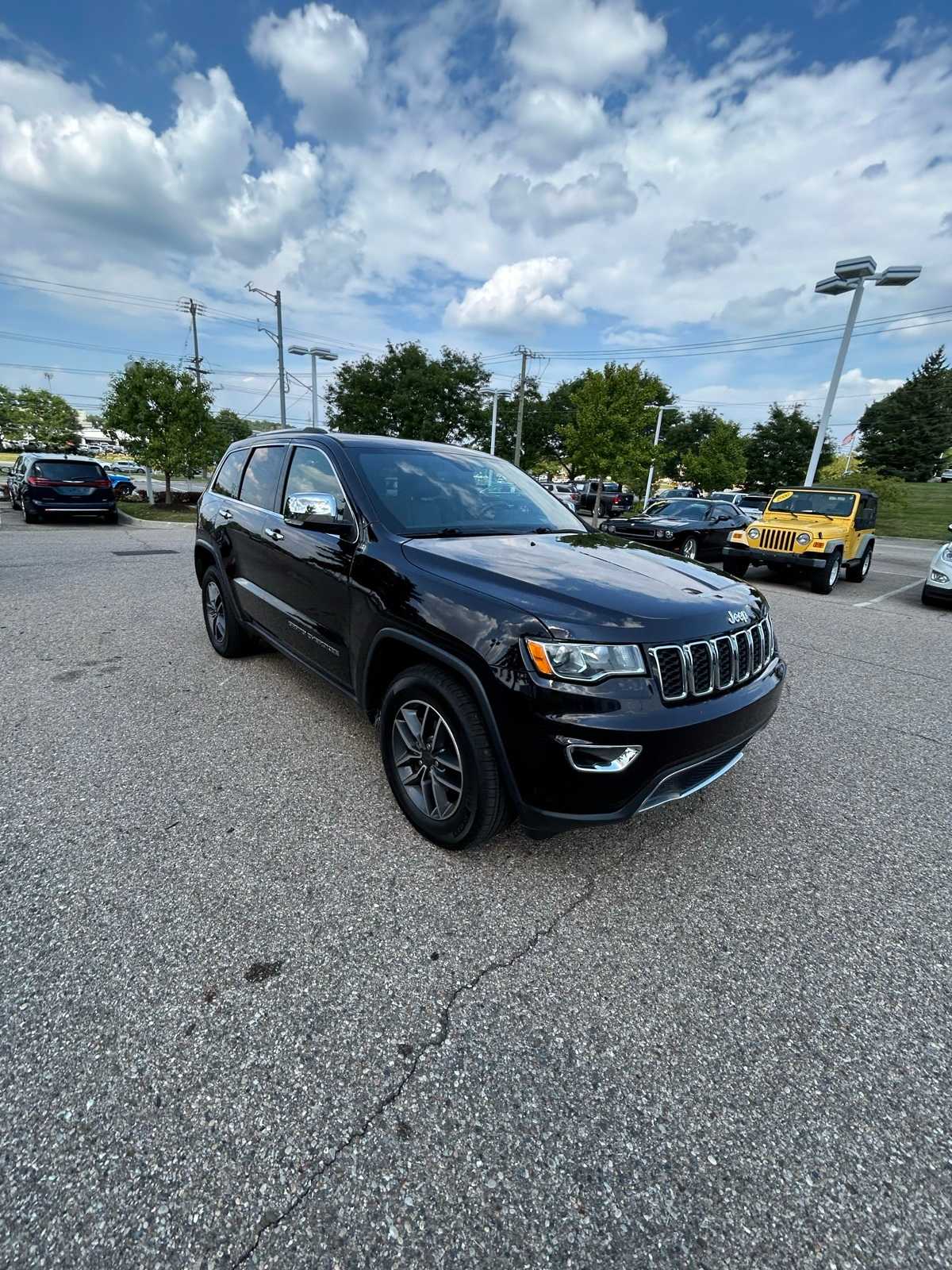 Thumbnail: 2019 Jeep Grand Cherokee - 8