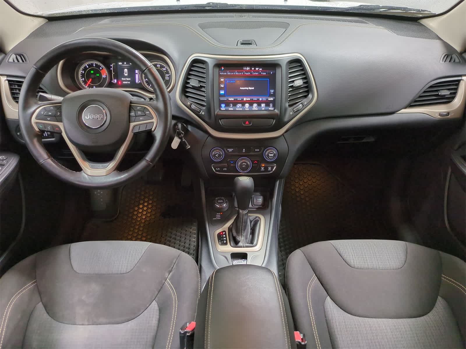 Thumbnail: 2016 Jeep Cherokee - 15