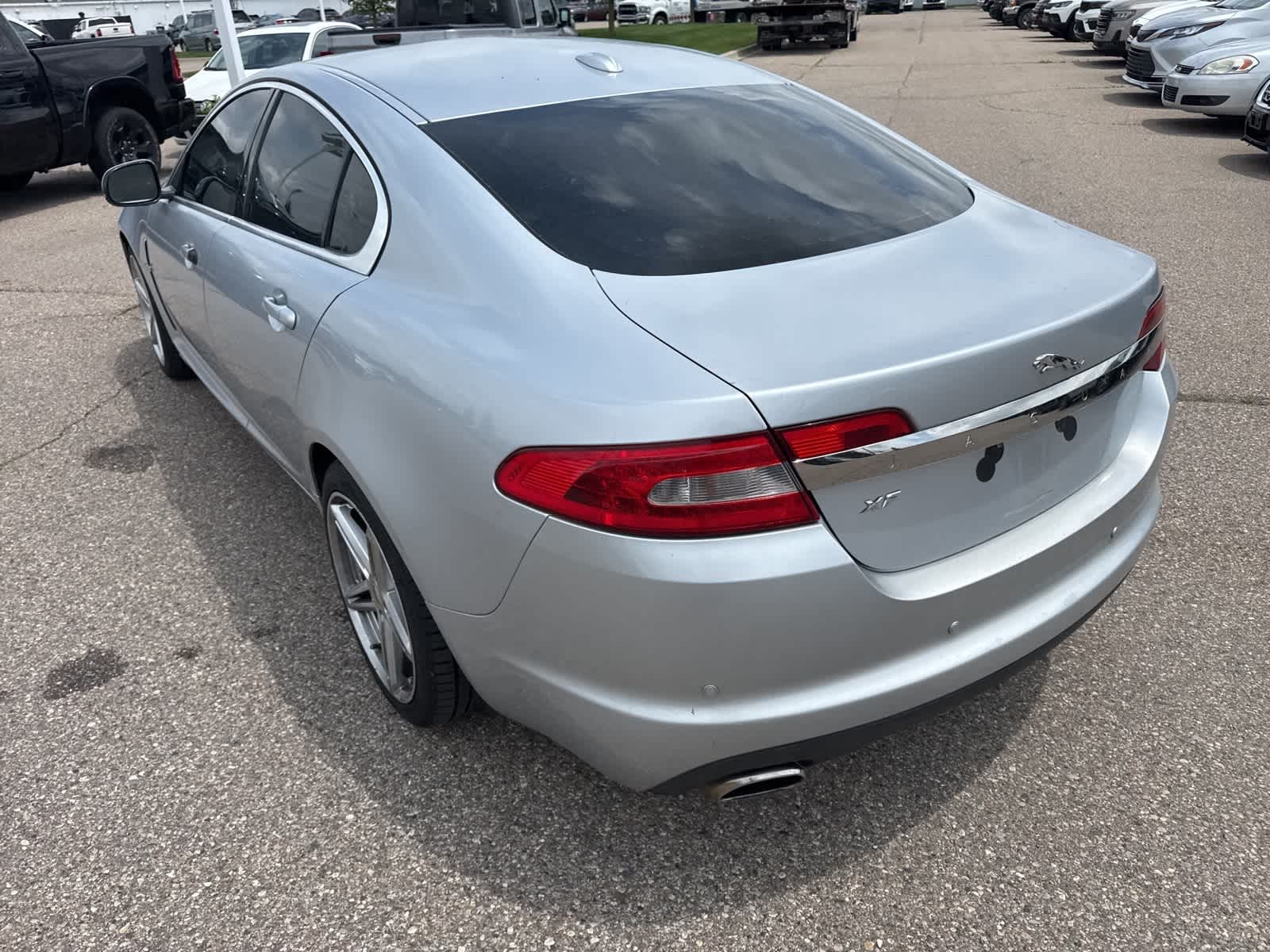 Thumbnail: 2011 Jaguar XF - 19