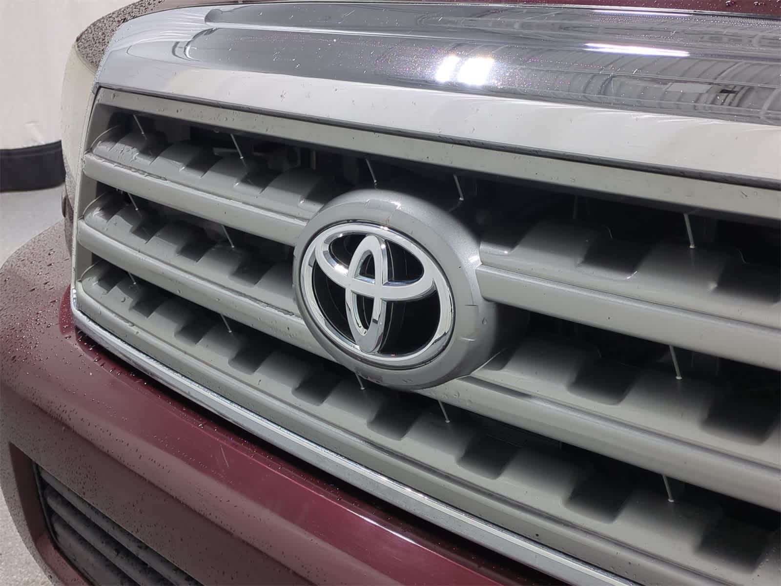 Thumbnail: 2011 Toyota Sequoia - 12