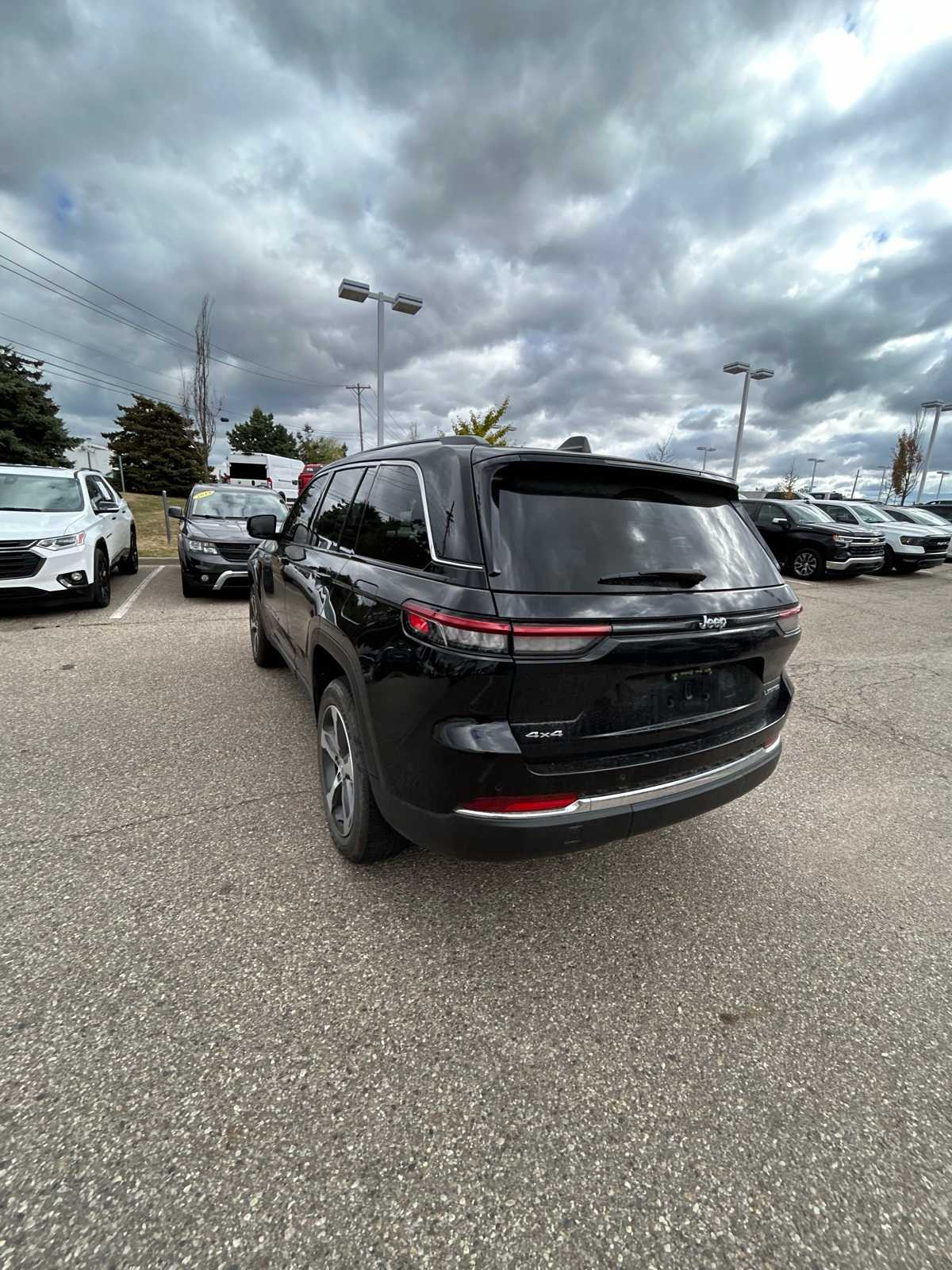 Thumbnail: 2023 Jeep Grand Cherokee - 25