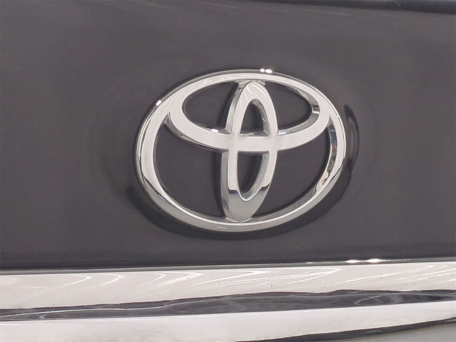 Thumbnail: 2011 Toyota Corolla - 15