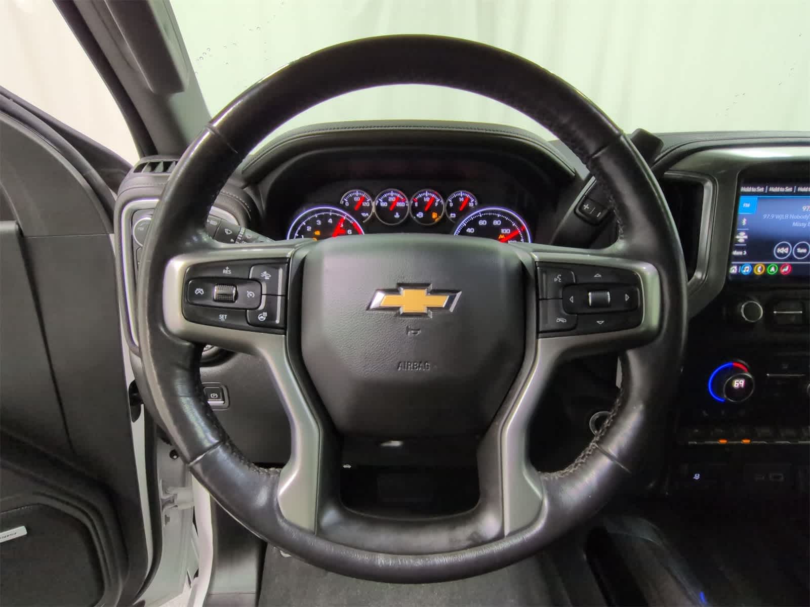 Thumbnail: 2019 Chevrolet Silverado 1500 - 25
