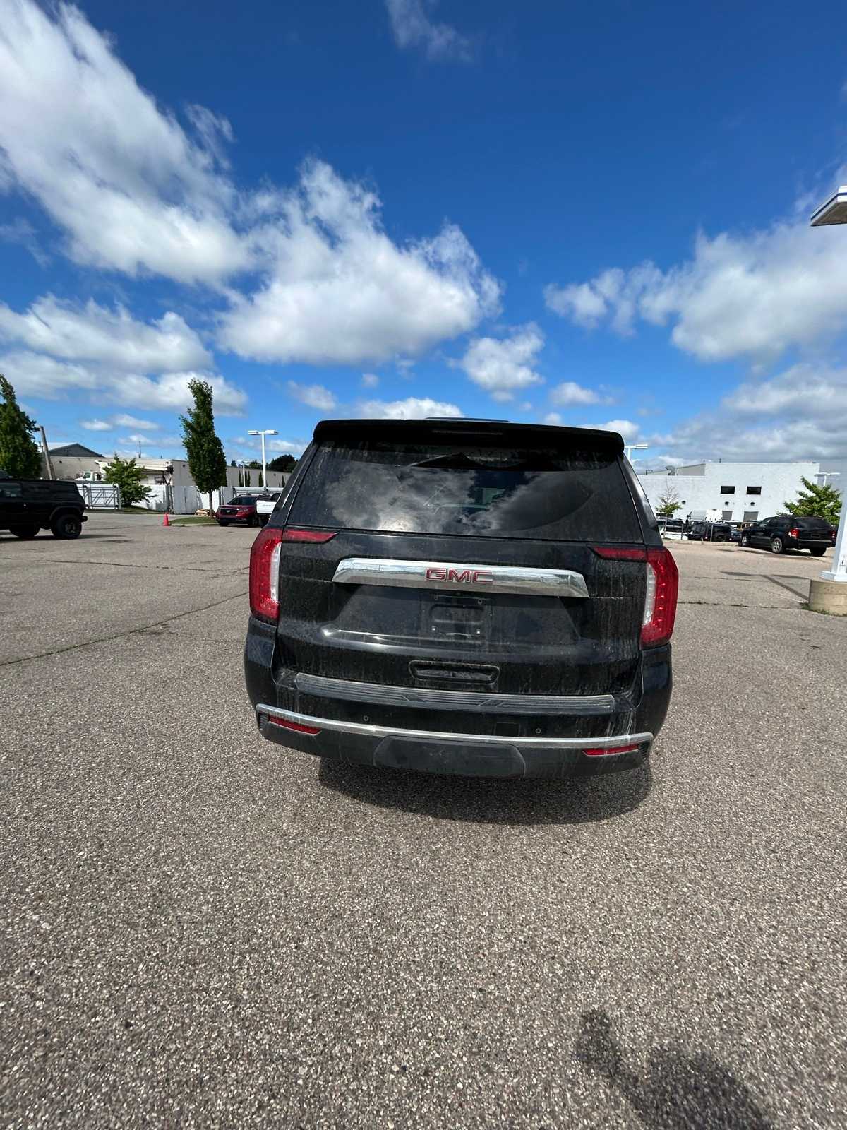 Thumbnail: 2021 GMC Yukon XL - 19