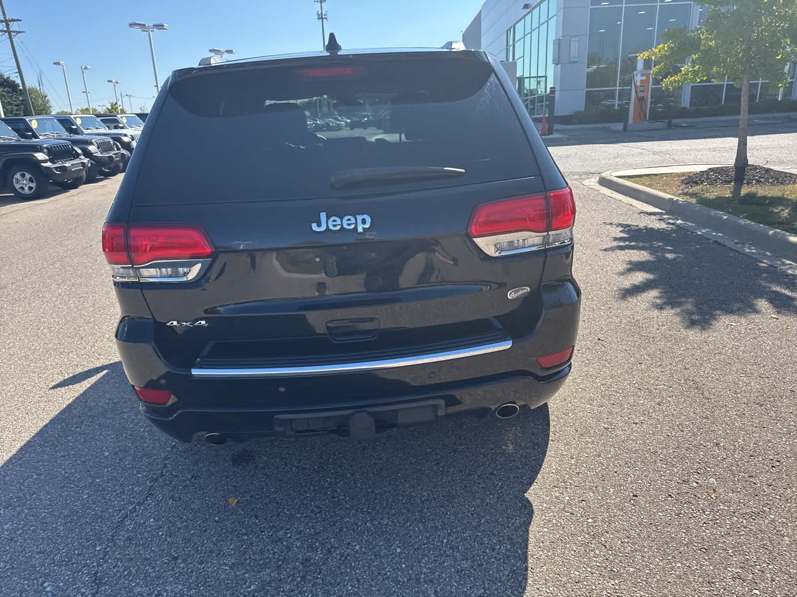 Thumbnail: 2020 Jeep Grand Cherokee - 19