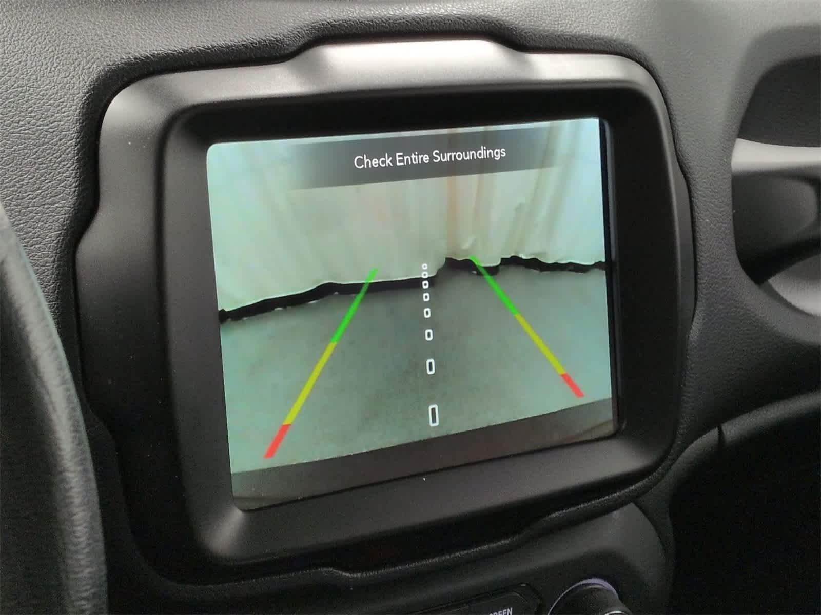 Thumbnail: 2021 Jeep Renegade - 30