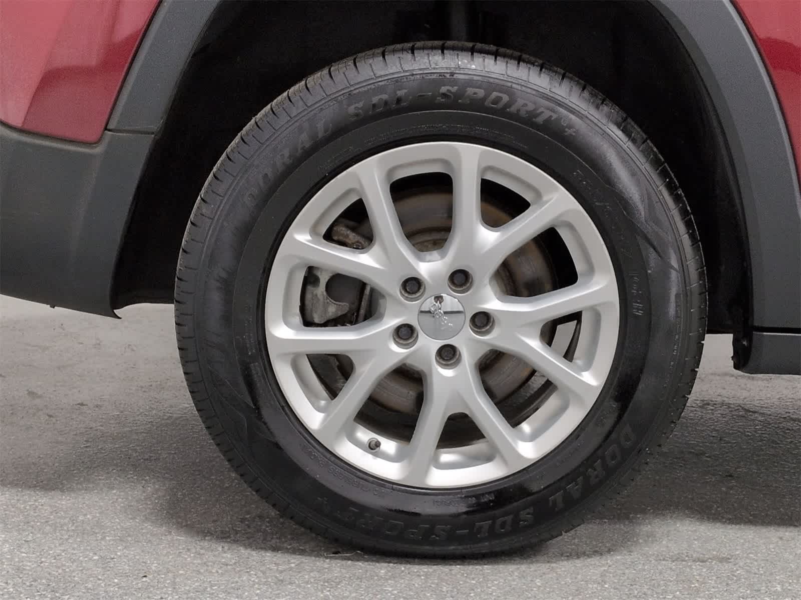 Thumbnail: 2015 Jeep Cherokee - 14